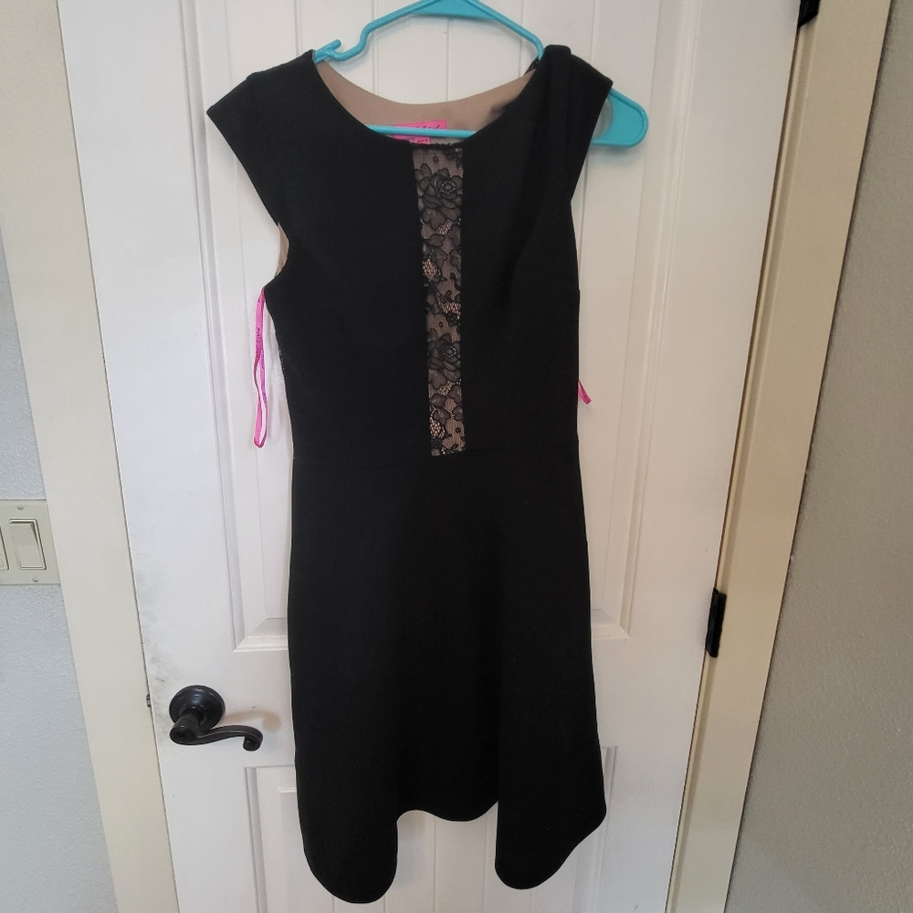 Betsey Johnson | floral lace dress